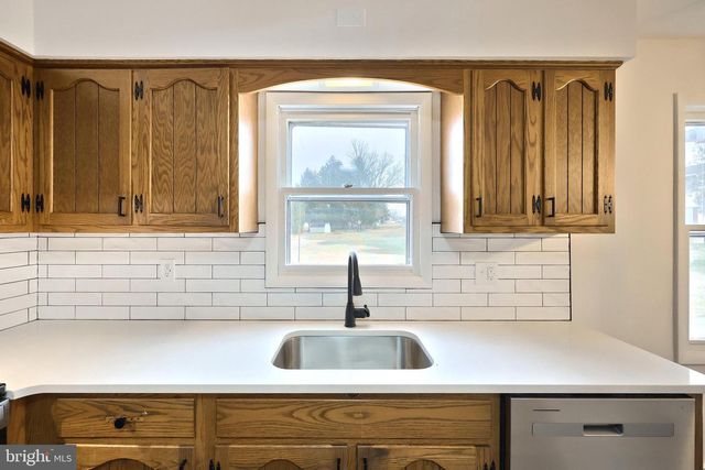 2510 REDWOOD RD, Dover, PA 17315