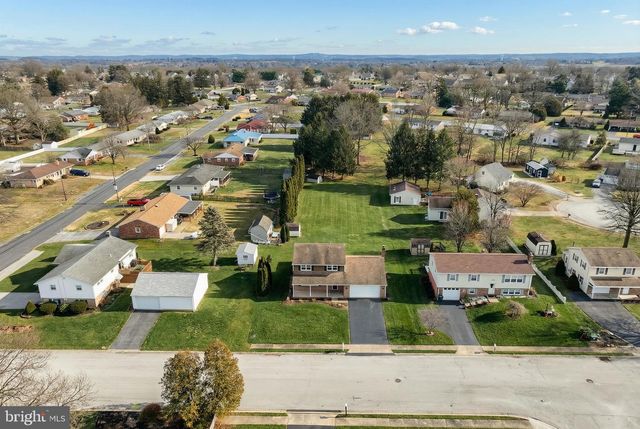 2510 REDWOOD RD, Dover, PA 17315