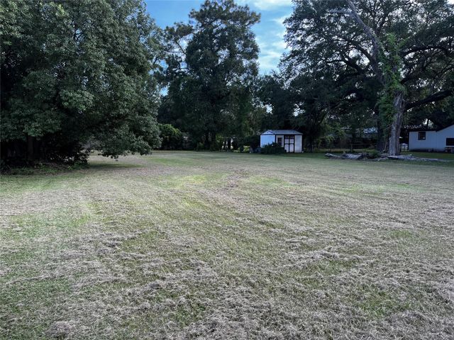 1816 Willow Street, Liberty, TX 77575