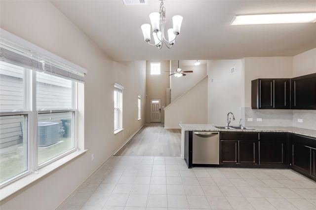 125 Wedgewood WAY, San Marcos, TX 78666
