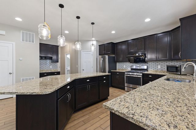 4824 Red Oak Lane, Minnetrista, MN 55364