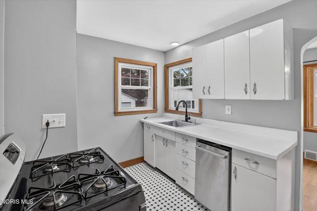 414 Findlay Street, Perrysburg, OH 43551