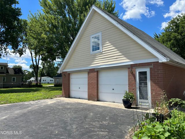 414 Findlay Street, Perrysburg, OH 43551