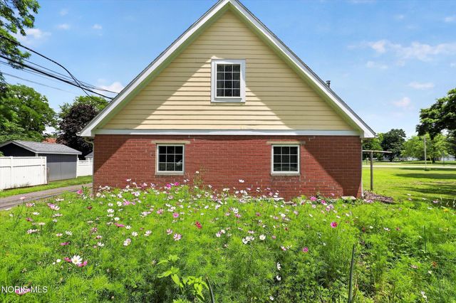 414 Findlay Street, Perrysburg, OH 43551