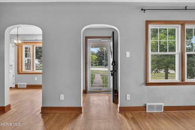 414 Findlay Street, Perrysburg, OH 43551