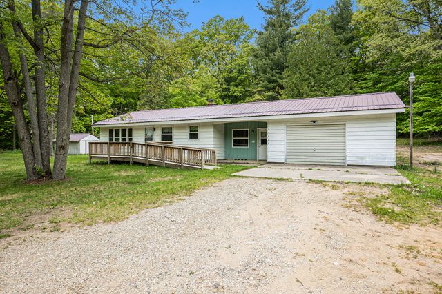 6766 E Gale Road, Newfield Twp, MI 49421