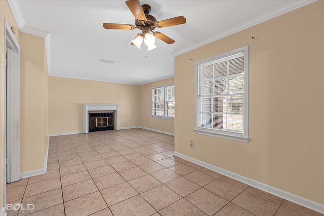 2710 Higgins Street, Shreveport, LA 71104