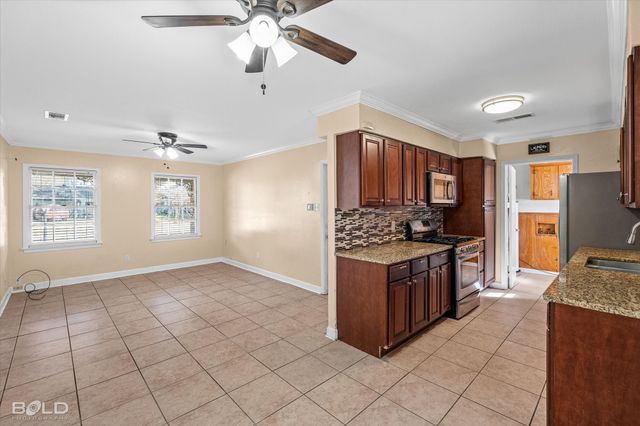 2710 Higgins Street, Shreveport, LA 71104