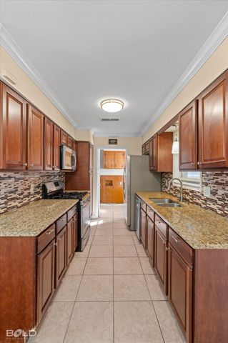 2710 Higgins Street, Shreveport, LA 71104