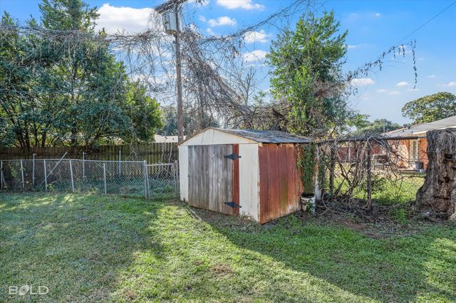 2710 Higgins Street, Shreveport, LA 71104