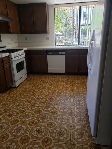 329 S Sierra Madre S, Palm Desert, CA 92260