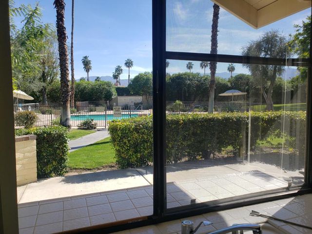 329 S Sierra Madre S, Palm Desert, CA 92260