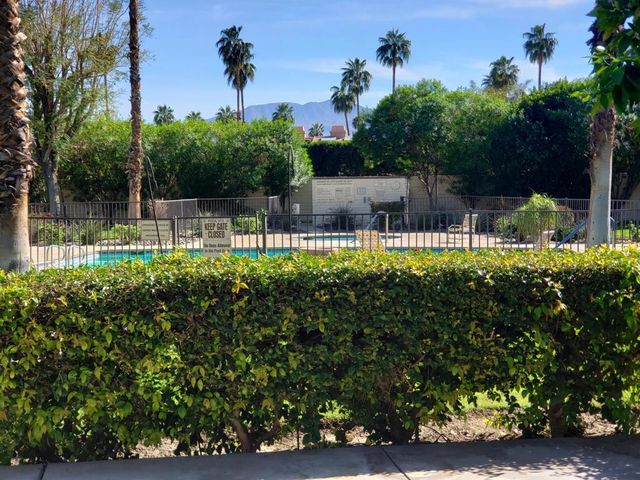 329 S Sierra Madre S, Palm Desert, CA 92260