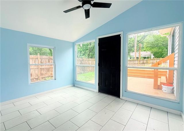 11221 Herrick Avenue, Kansas City, MO 64134