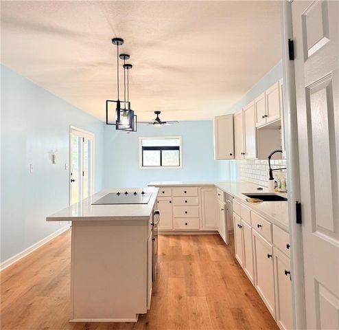 11221 Herrick Avenue, Kansas City, MO 64134