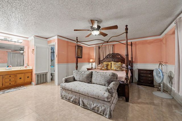 922 Peach Spring Drive, Houston, TX 77088