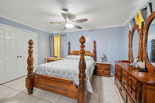 922 Peach Spring Drive, Houston, TX 77088