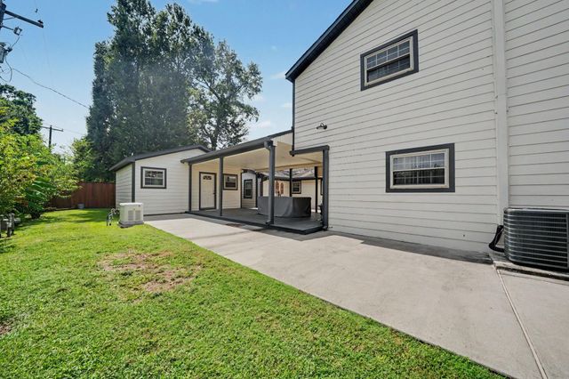 922 Peach Spring Drive, Houston, TX 77088