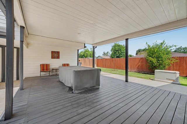 922 Peach Spring Drive, Houston, TX 77088