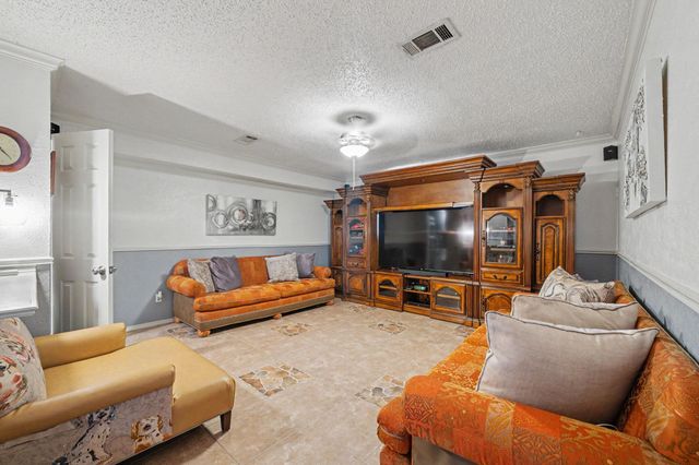 922 Peach Spring Drive, Houston, TX 77088
