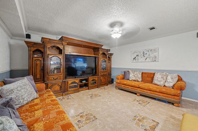 922 Peach Spring Drive, Houston, TX 77088