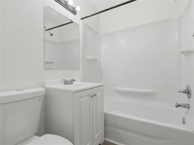2309 S Crescent Avenue, Independence, MO 64052