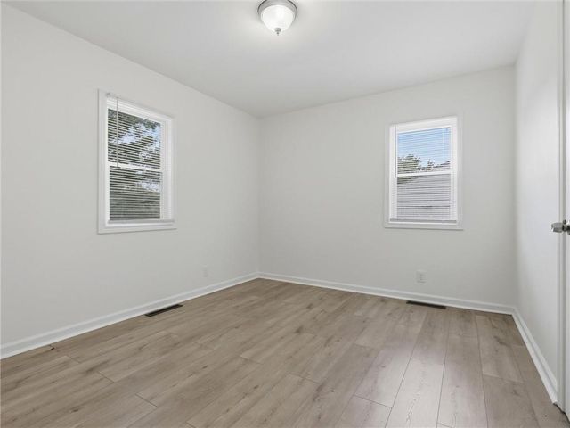 2309 S Crescent Avenue, Independence, MO 64052