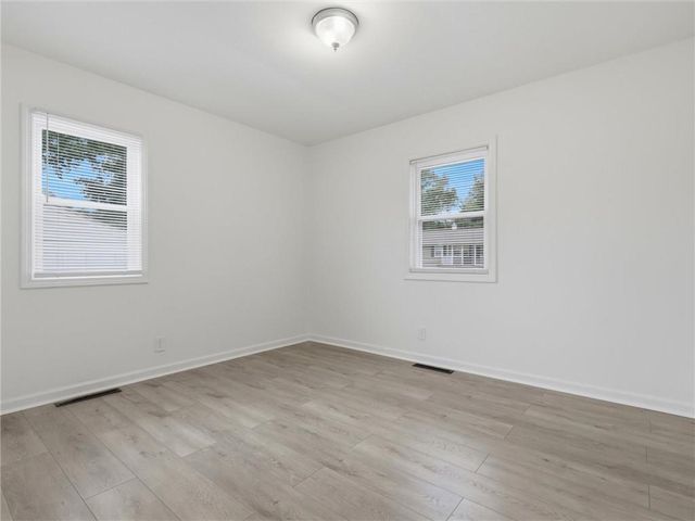 2309 S Crescent Avenue, Independence, MO 64052
