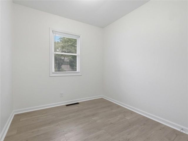2309 S Crescent Avenue, Independence, MO 64052