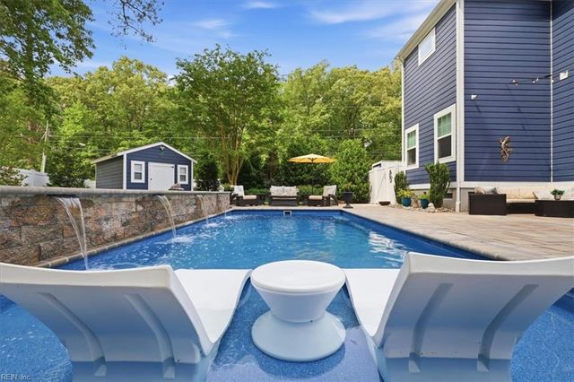 2768 Ashbys Bridge CT, Virginia Beach, VA 23456