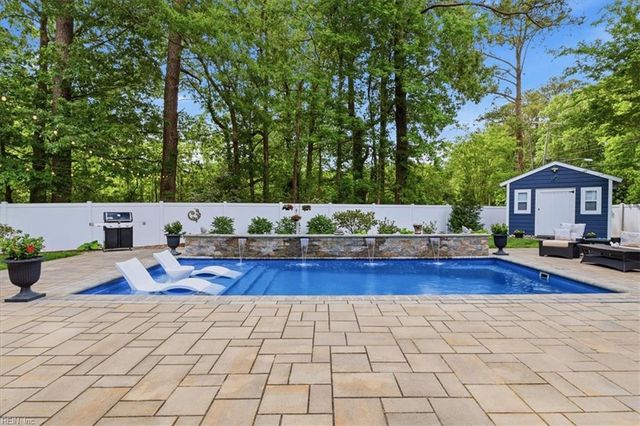 2768 Ashbys Bridge CT, Virginia Beach, VA 23456