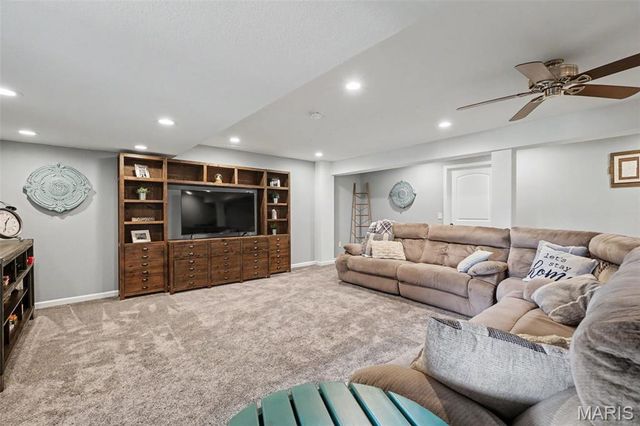 501 Micahs Way, Columbia, IL 62236