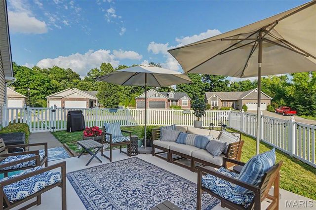 501 Micahs Way, Columbia, IL 62236