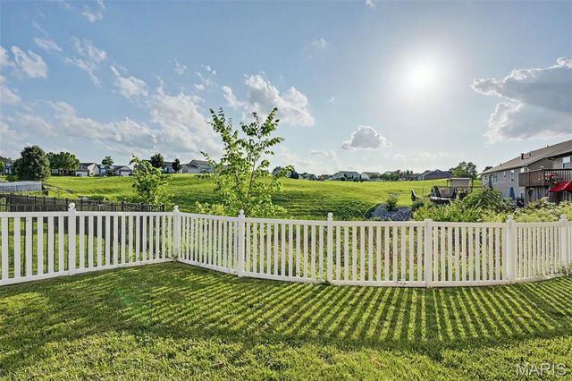 501 Micahs Way, Columbia, IL 62236
