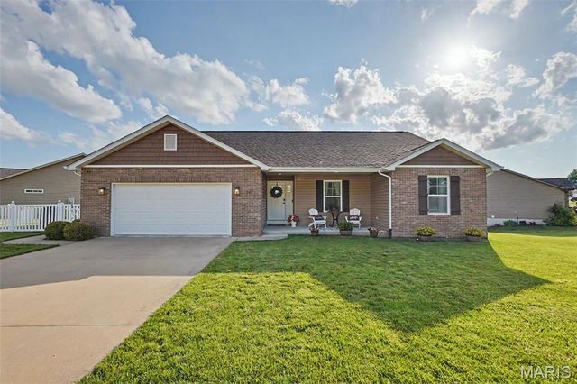 501 Micahs Way, Columbia, IL 62236