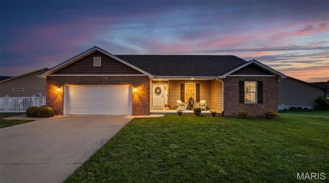 501 Micahs Way, Columbia, IL 62236