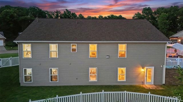 501 Micahs Way, Columbia, IL 62236