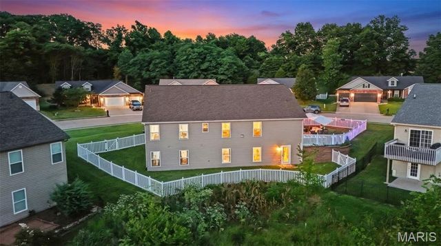 501 Micahs Way, Columbia, IL 62236