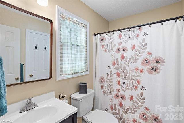 144 Riverside Court, Lexington, NC 27292