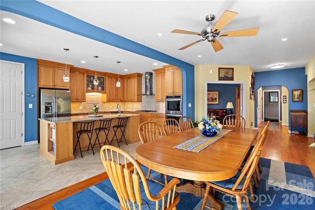 144 Riverside Court, Lexington, NC 27292