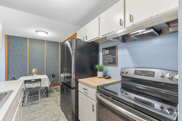 12992 Nicollet Avenue 102, Burnsville, MN 55337