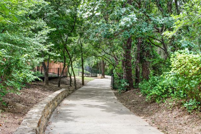 628 Lake Cove Drive, Little Elm, TX 75068