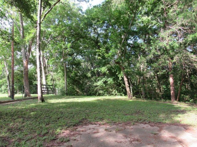 9491 Rocky Road, Bellville, TX 77418