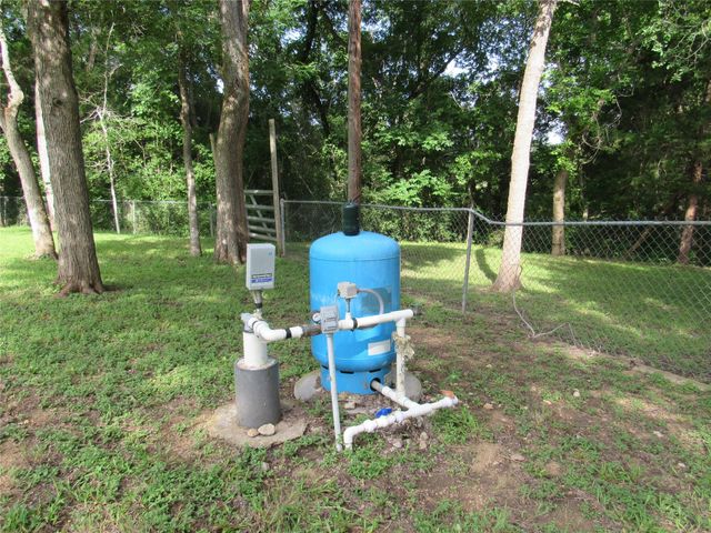 9491 Rocky Road, Bellville, TX 77418
