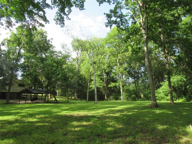9491 Rocky Road, Bellville, TX 77418