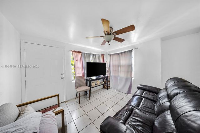 2223 NW 3rd St, Miami, FL 33125