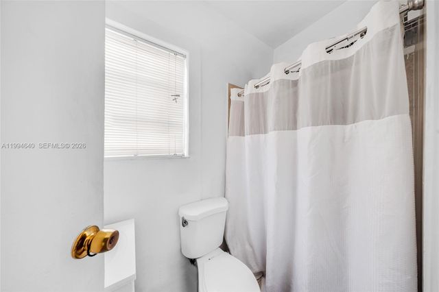 2223 NW 3rd St, Miami, FL 33125