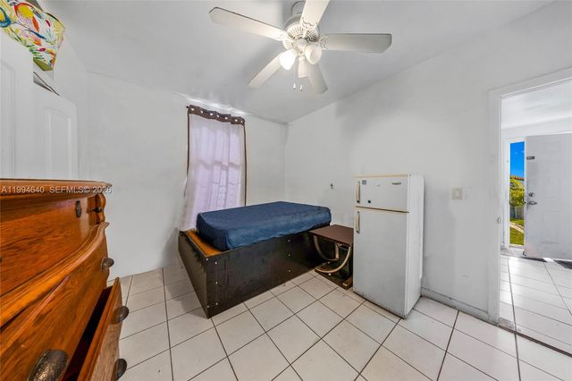 2223 NW 3rd St, Miami, FL 33125