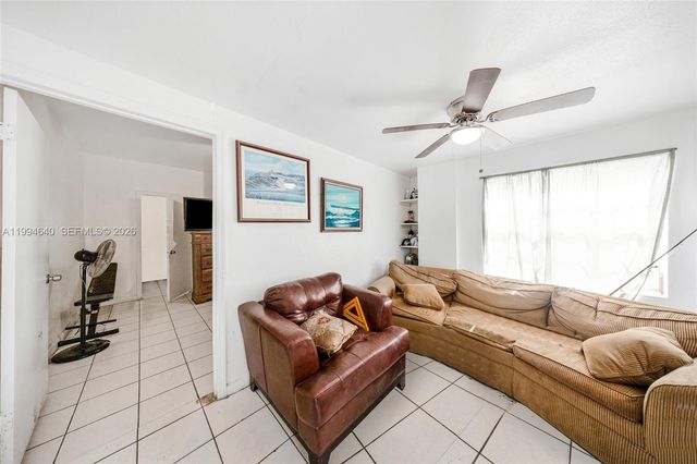 2223 NW 3rd St, Miami, FL 33125