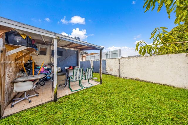 2223 NW 3rd St, Miami, FL 33125